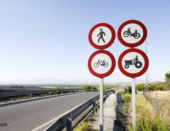 Encadrant du code de la route